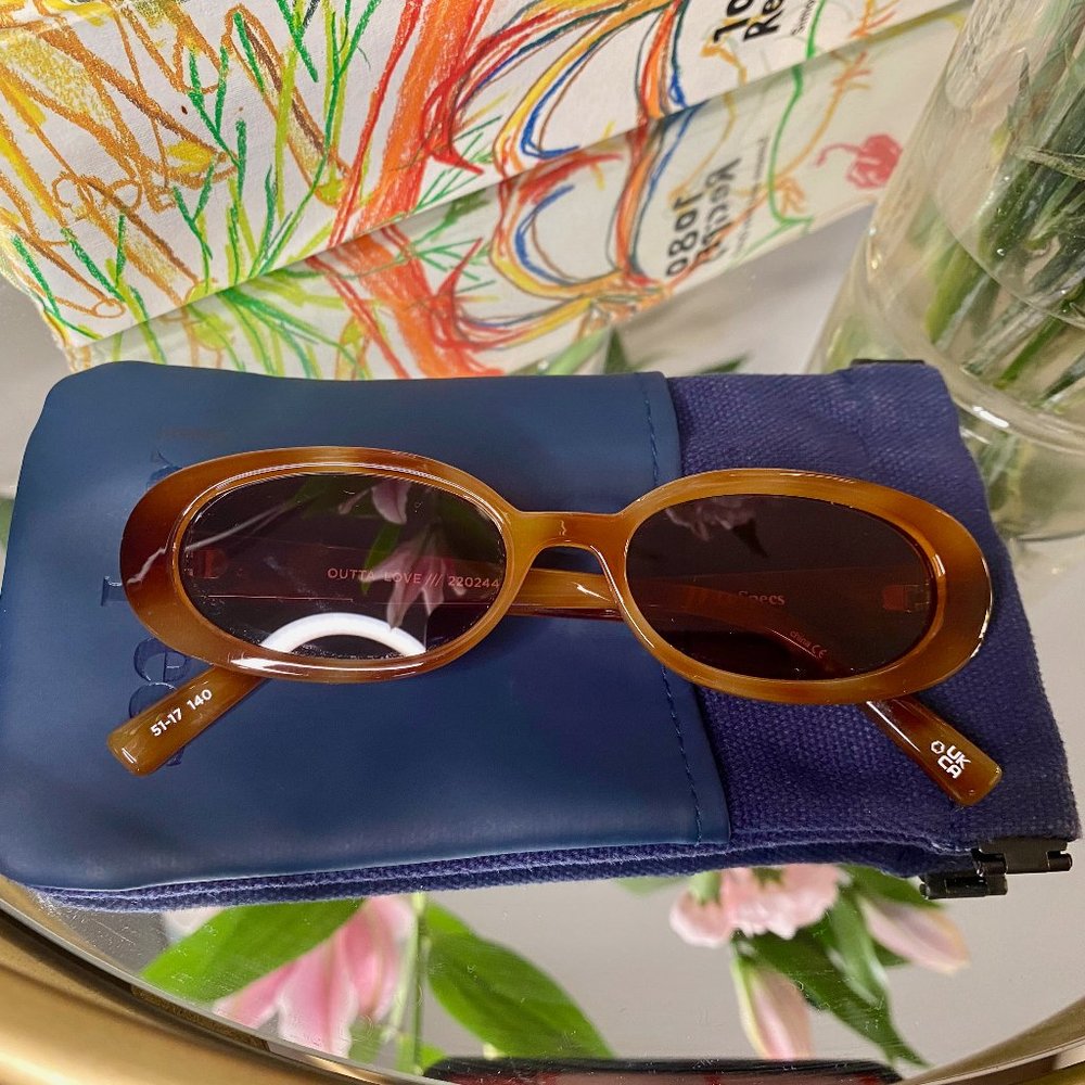 Le Specs Outta Love Vintage Tort Pink Lenses with Case